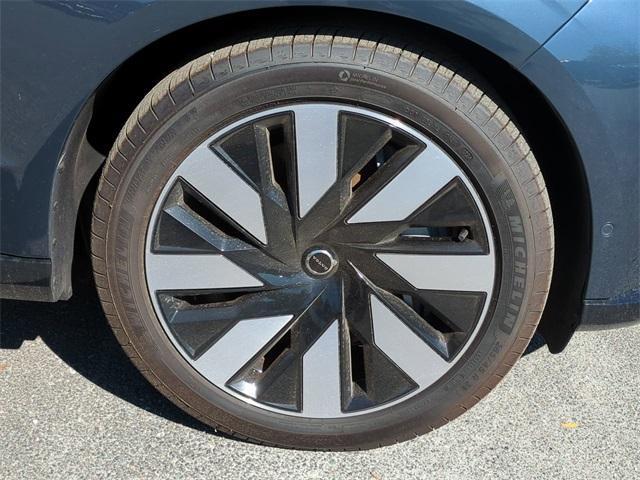 new 2025 Volvo EX90 car, priced at $85,340