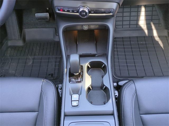 new 2025 Volvo XC40 car, priced at $44,485