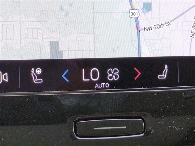 new 2025 Volvo XC40 car, priced at $47,315