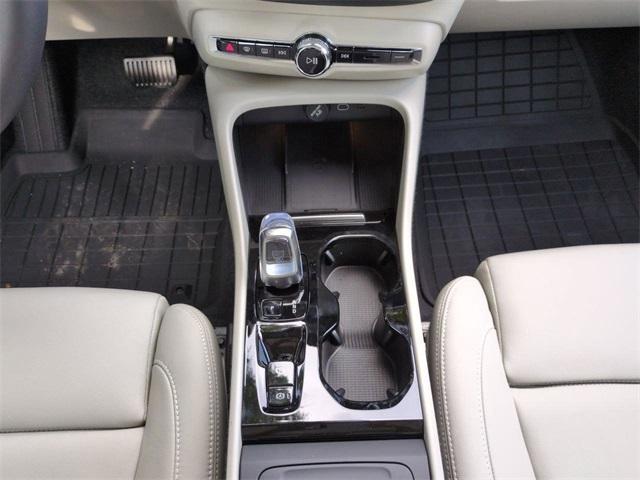 new 2025 Volvo XC40 car, priced at $47,315