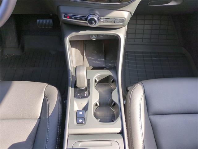 new 2025 Volvo XC40 car, priced at $44,465