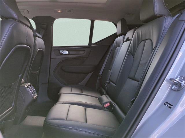 new 2025 Volvo XC40 car, priced at $44,465