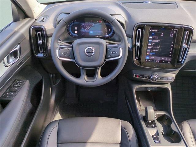 new 2025 Volvo XC40 car, priced at $44,465