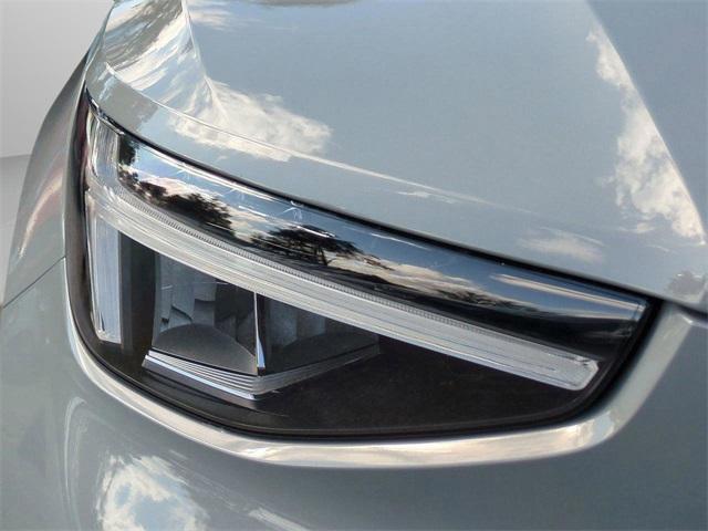 new 2025 Volvo XC40 car, priced at $44,465