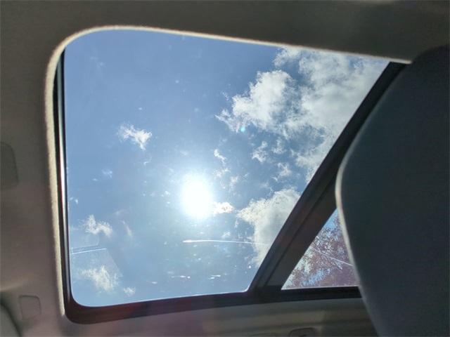 new 2025 Volvo XC40 car, priced at $44,465