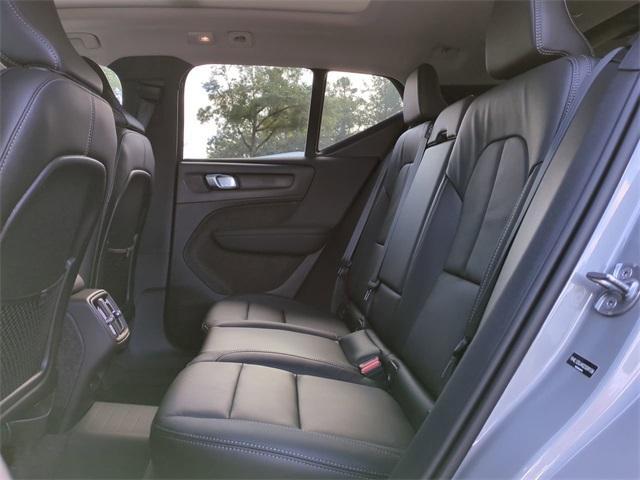 new 2025 Volvo XC40 car, priced at $44,465