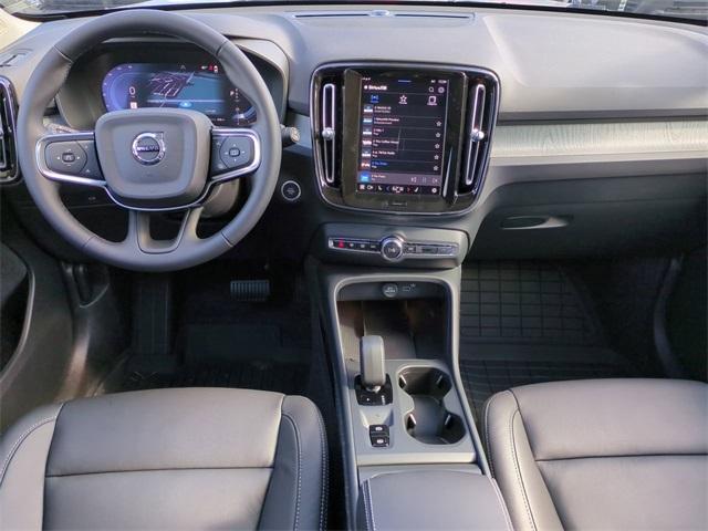 new 2025 Volvo XC40 car, priced at $44,465