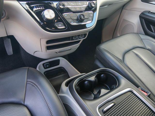 used 2023 Chrysler Pacifica car