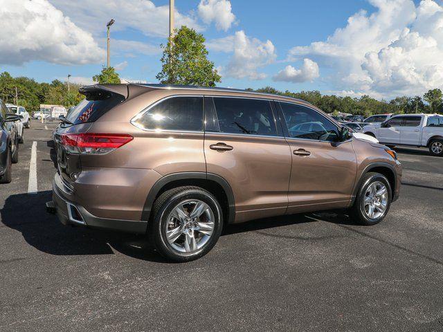 used 2019 Toyota Highlander car, priced at $31,420