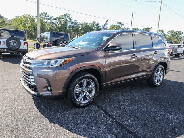 used 2019 Toyota Highlander car, priced at $31,420
