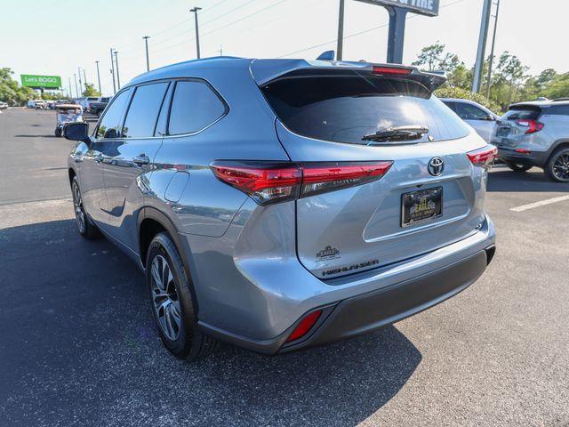 used 2021 Toyota Highlander car, priced at $27,420