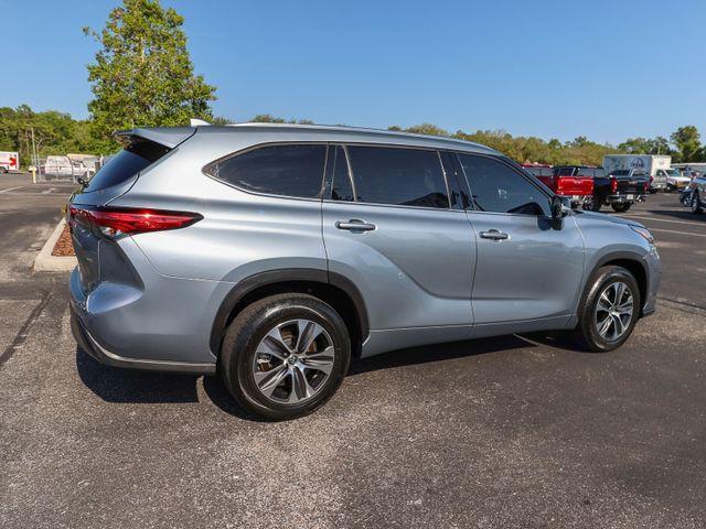 used 2021 Toyota Highlander car, priced at $27,420
