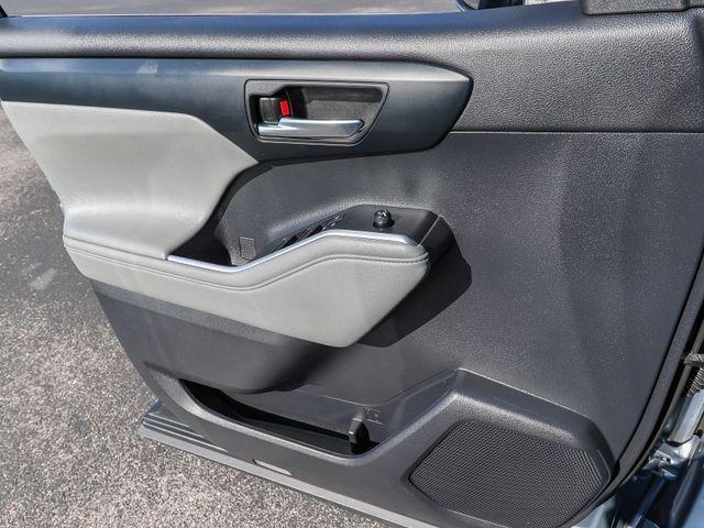 used 2021 Toyota Highlander car, priced at $27,420
