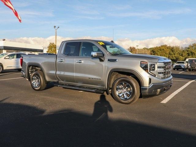 used 2024 GMC Sierra 1500 car, priced at $38,920