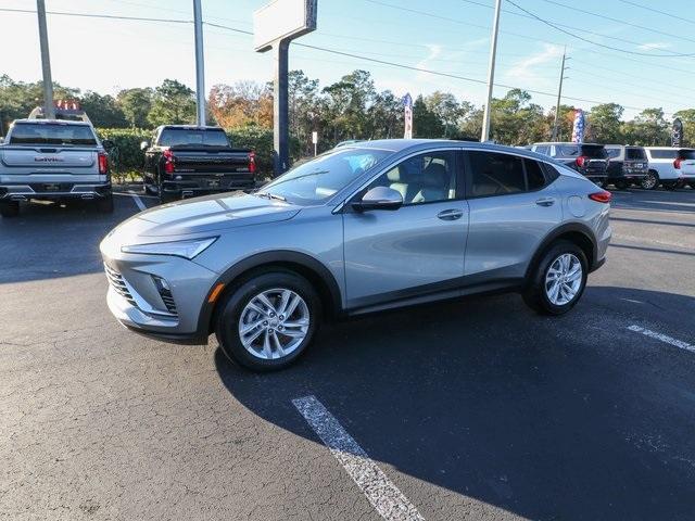 new 2025 Buick Envista car, priced at $27,125