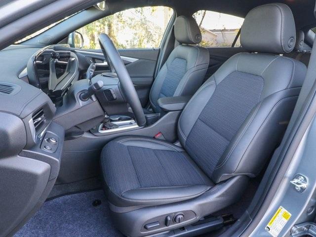 new 2025 Buick Envista car, priced at $27,125