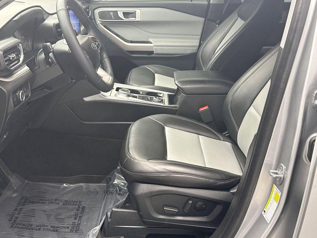 used 2023 Ford Explorer car, priced at $32,999
