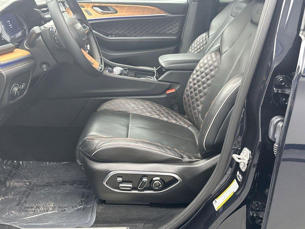 used 2023 Jeep Grand Cherokee L car, priced at $41,999