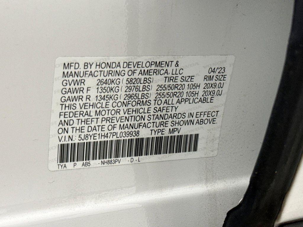 used 2023 Acura MDX car, priced at $39,999