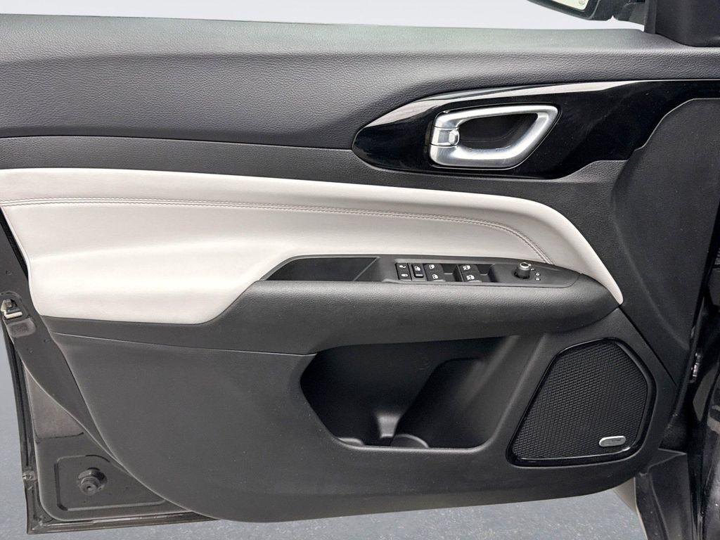 used 2023 Jeep Compass car, priced at $22,099