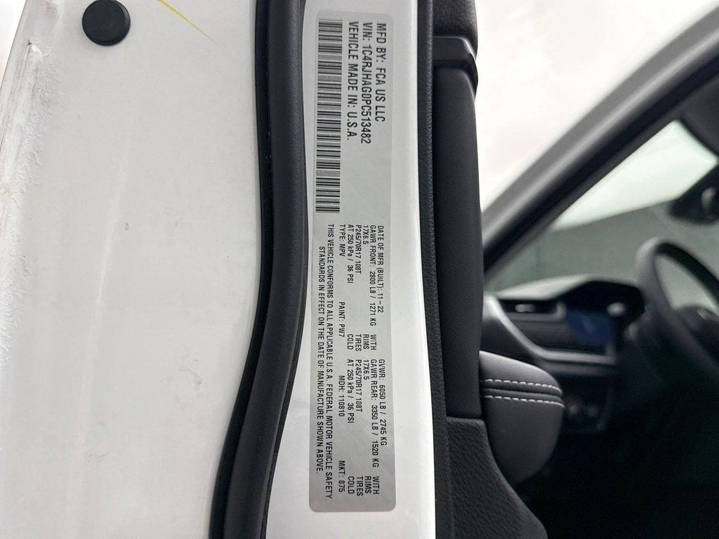 used 2023 Jeep Grand Cherokee car, priced at $28,999