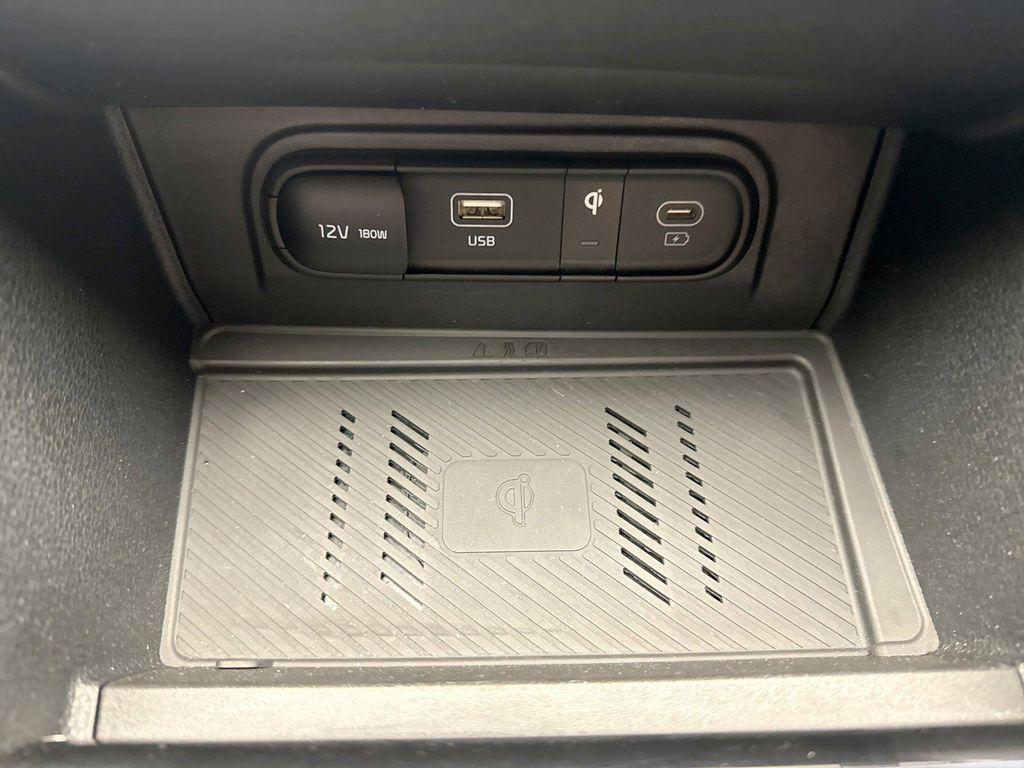 used 2025 Kia Sportage car, priced at $31,399