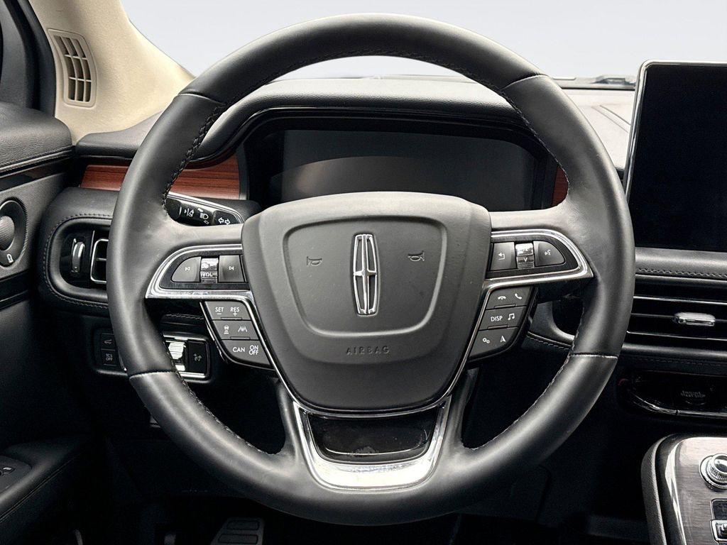 used 2022 Lincoln Nautilus car, priced at $34,699