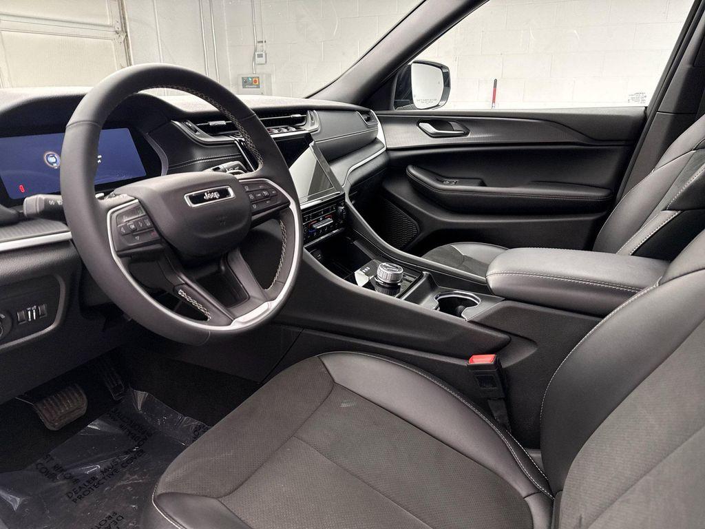 used 2024 Jeep Grand Cherokee car, priced at $34,689