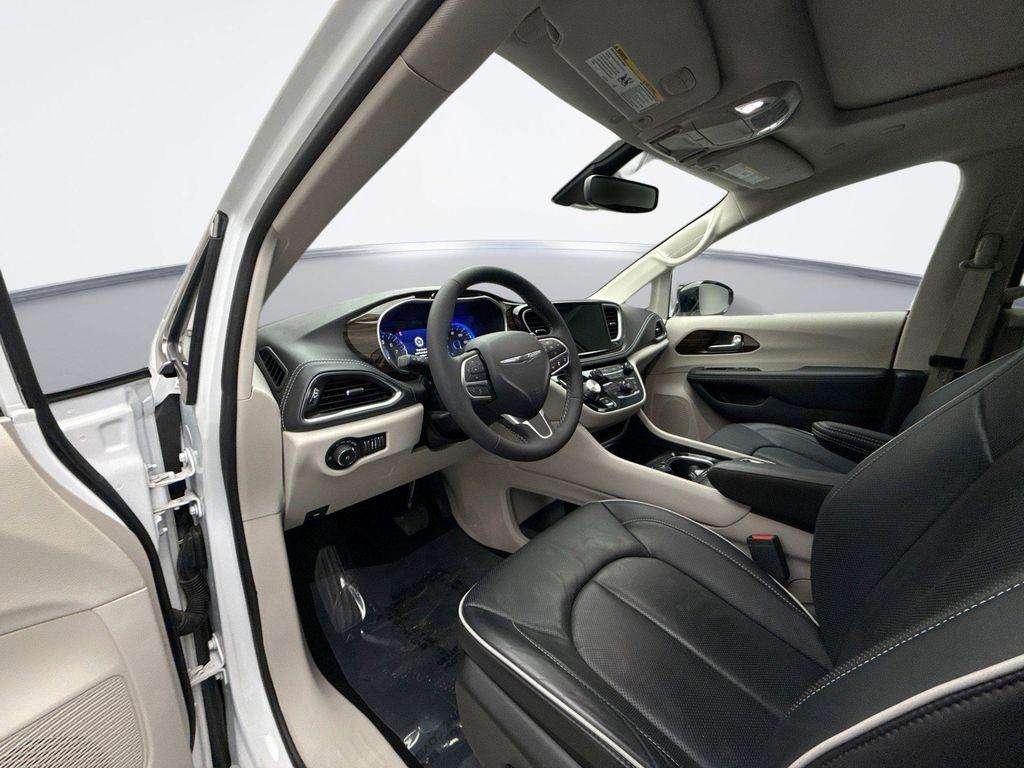 used 2024 Chrysler Pacifica car, priced at $38,200