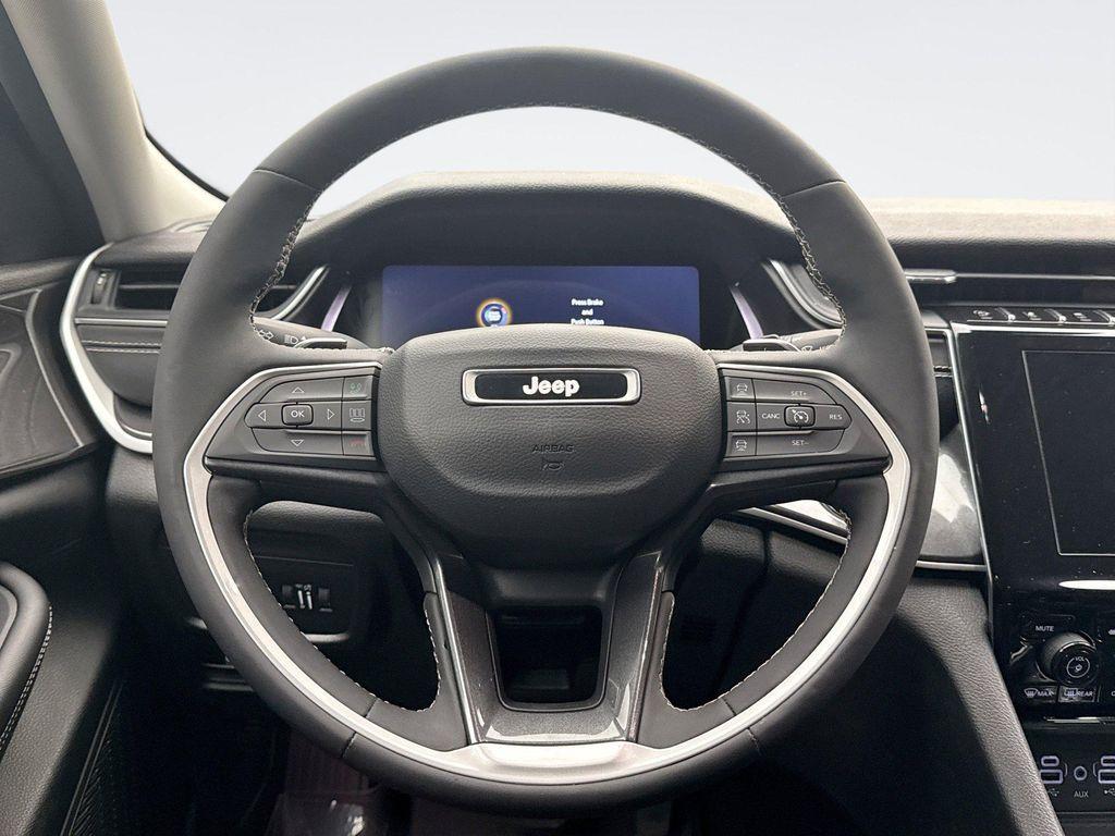 used 2023 Jeep Grand Cherokee car, priced at $28,399