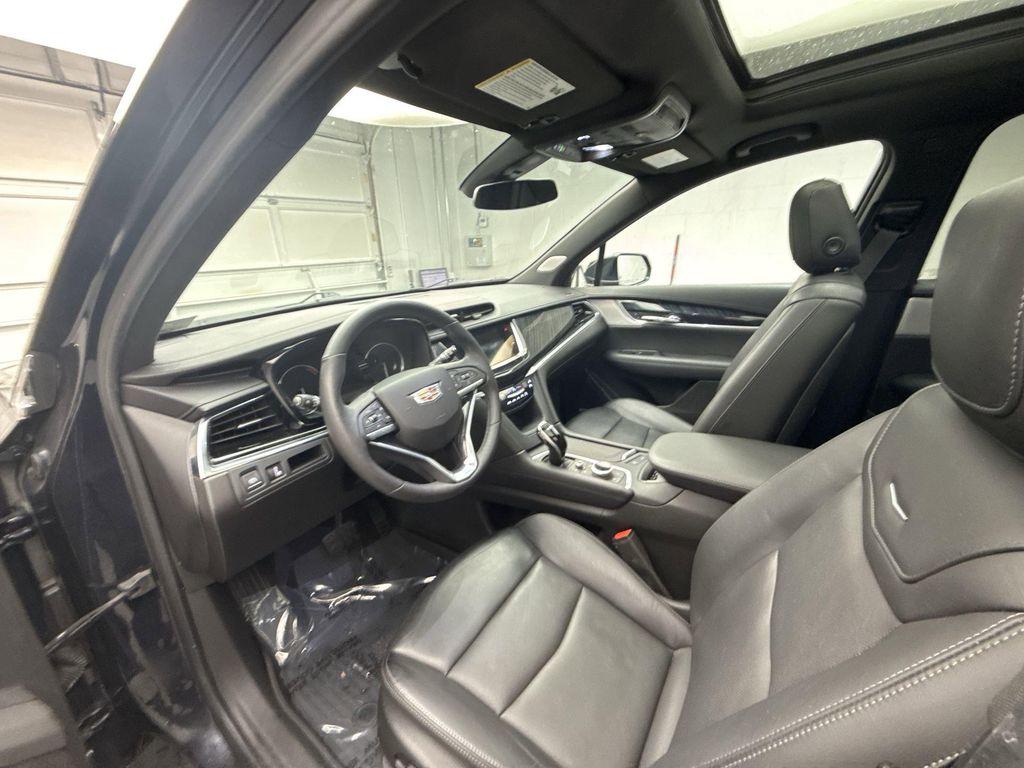 used 2021 Cadillac XT6 car, priced at $26,649