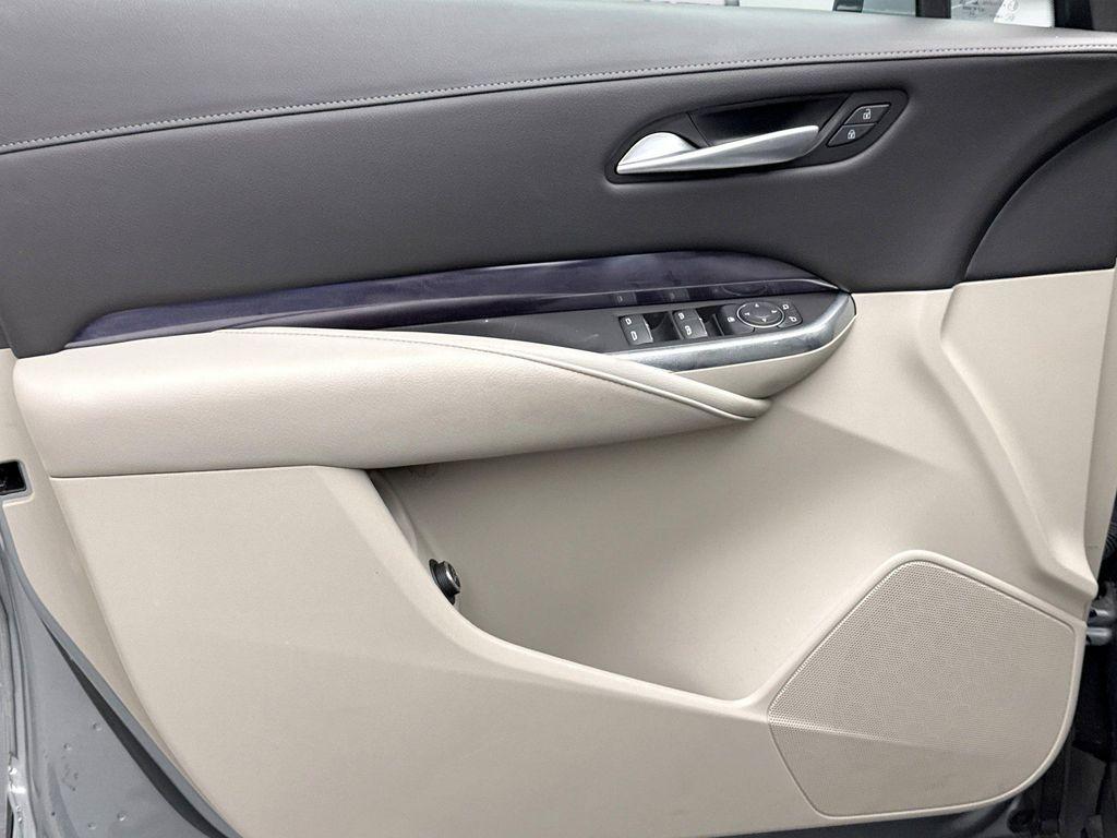 used 2023 Cadillac XT4 car, priced at $27,098