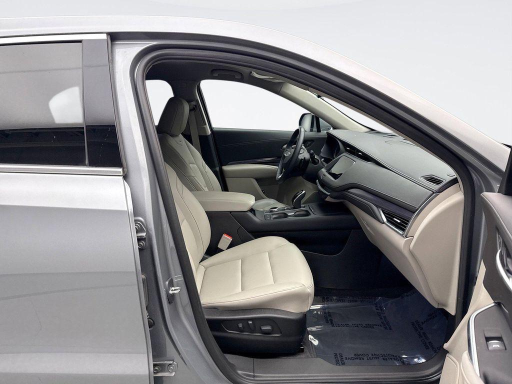 used 2023 Cadillac XT4 car, priced at $27,098