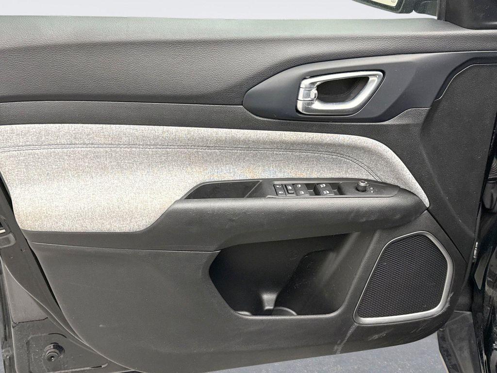 used 2022 Jeep Compass car, priced at $19,297