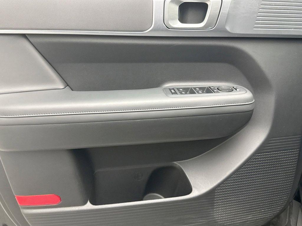 used 2025 Hyundai Santa Fe car, priced at $35,999