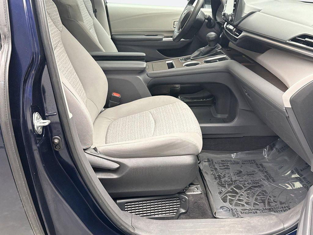 used 2022 Toyota Sienna car, priced at $31,549