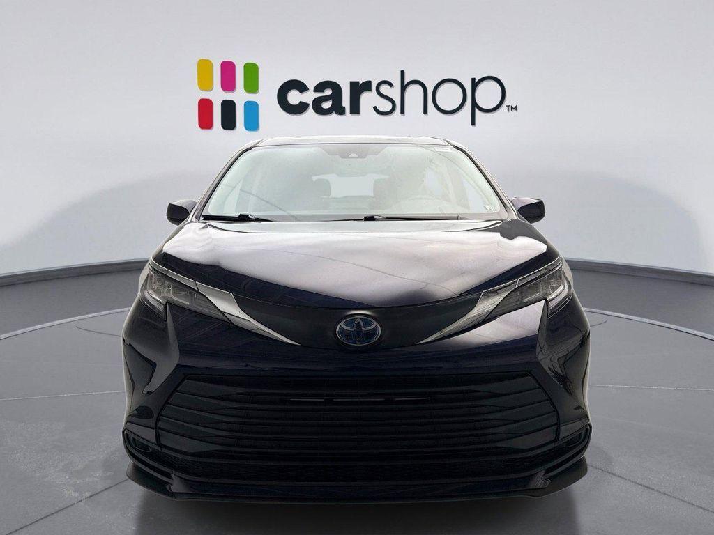 used 2022 Toyota Sienna car, priced at $31,549
