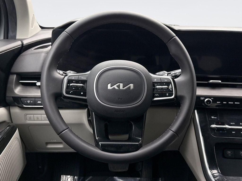 used 2024 Kia Carnival car, priced at $35,549