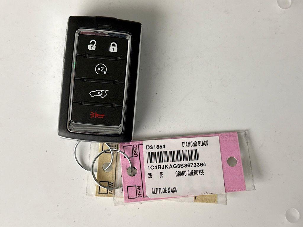 used 2025 Jeep Grand Cherokee L car, priced at $39,999