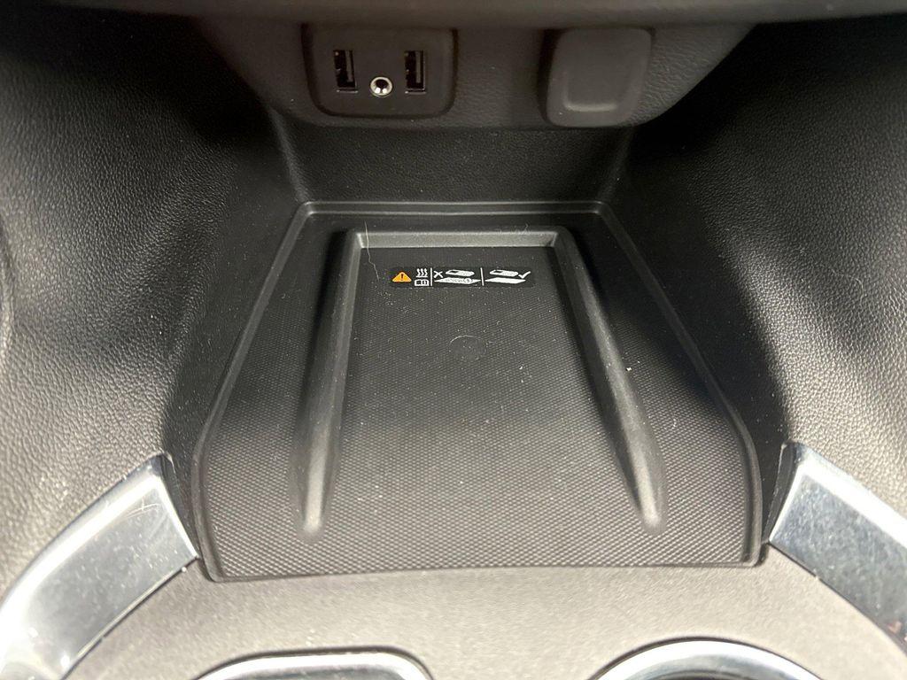used 2023 Chevrolet Traverse car, priced at $34,899