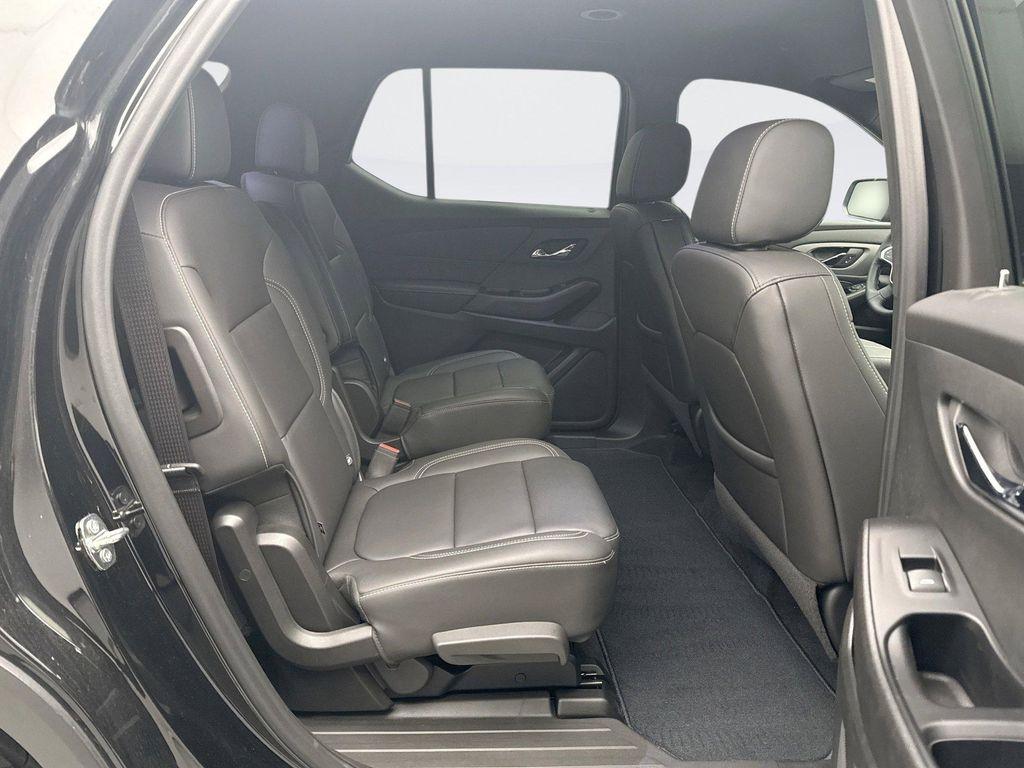 used 2023 Chevrolet Traverse car, priced at $34,899