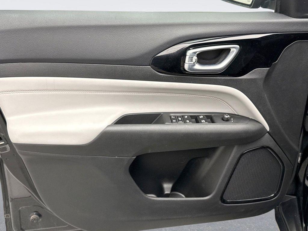 used 2023 Jeep Compass car, priced at $24,099