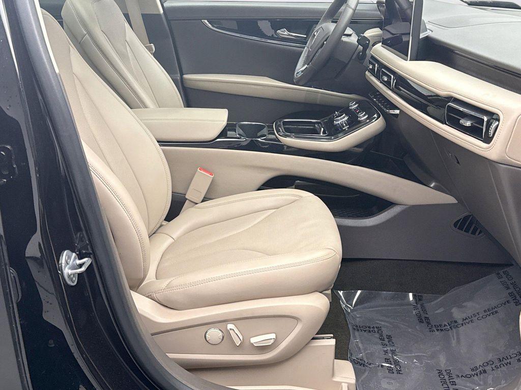 used 2022 Lincoln Nautilus car, priced at $29,549