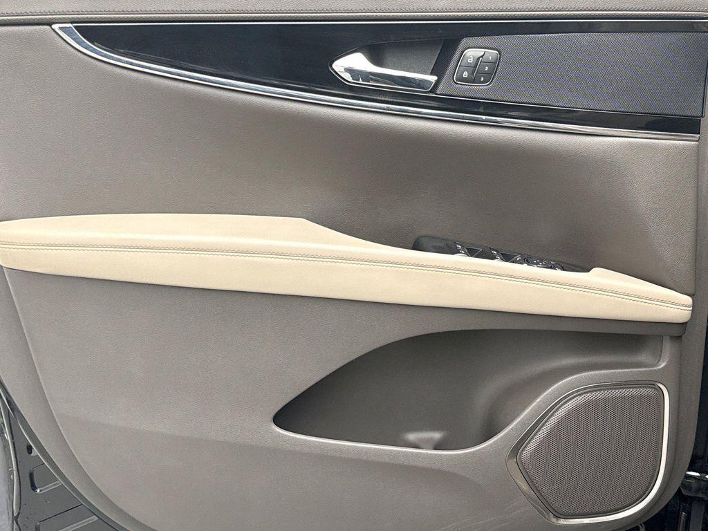 used 2022 Lincoln Nautilus car, priced at $29,549