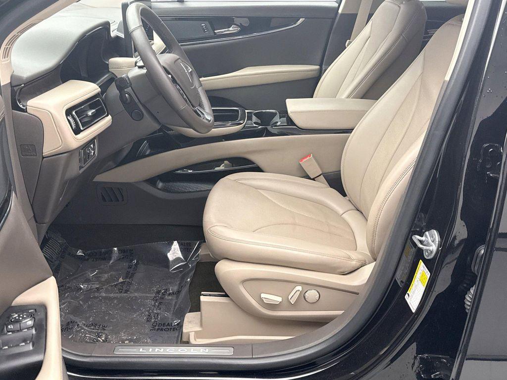 used 2022 Lincoln Nautilus car, priced at $29,549