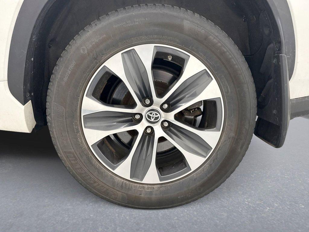 used 2021 Toyota Highlander Hybrid car, priced at $33,549