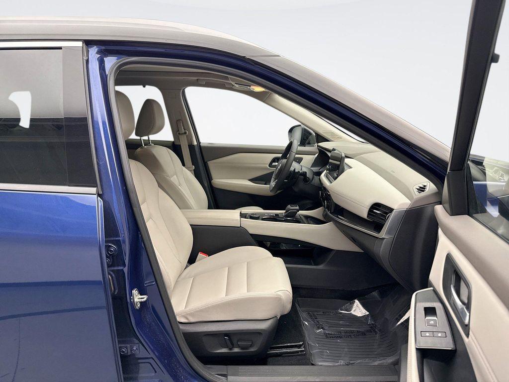 used 2023 Nissan Rogue car, priced at $24,999