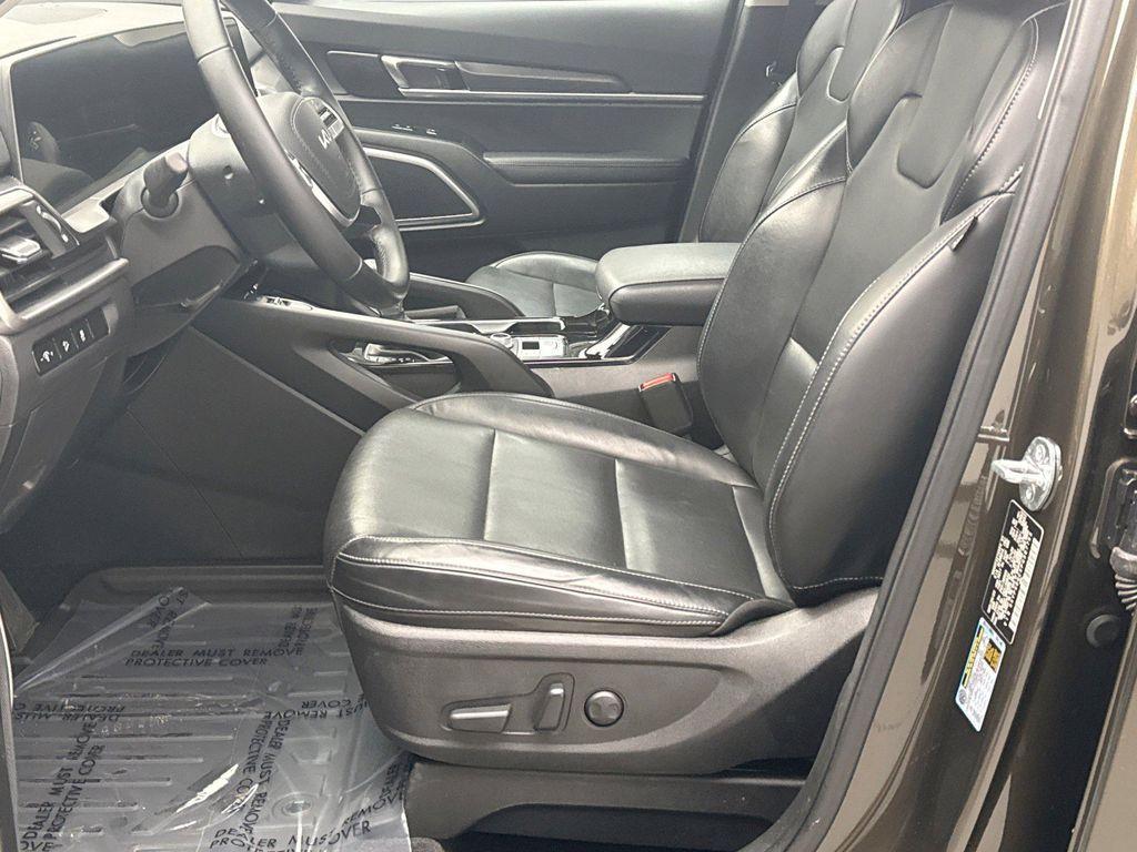 used 2023 Kia Telluride car, priced at $35,799
