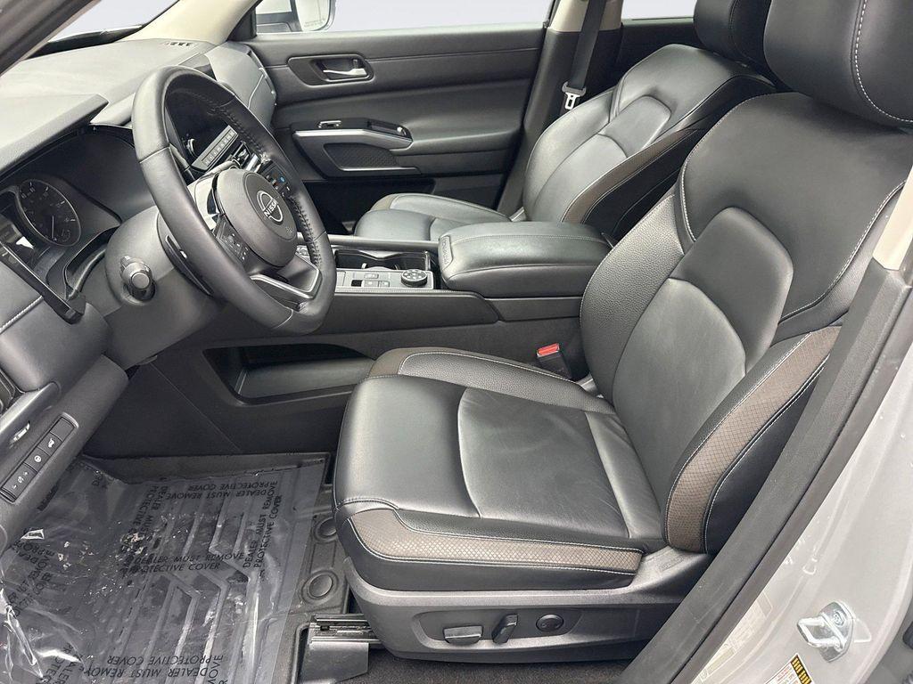 used 2023 Nissan Pathfinder car, priced at $28,198