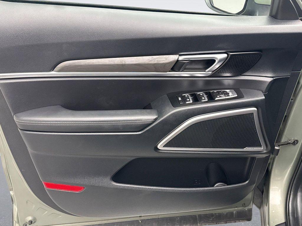 used 2025 Kia Telluride car, priced at $40,900